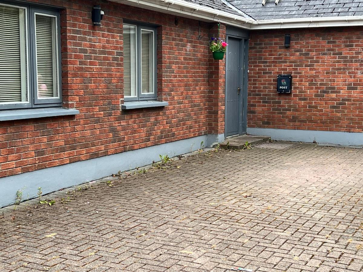 Halford House Hotel Leixlip Exterior photo