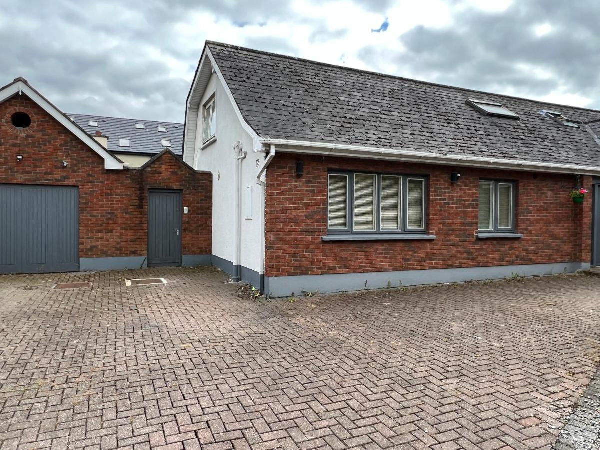 Halford House Hotel Leixlip Exterior photo